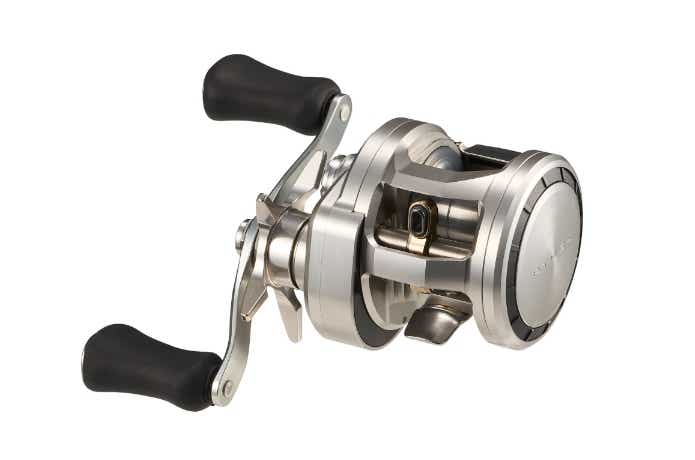 26リョウガは巻きを極める丸型リール。ナロースプールを搭載した理由と