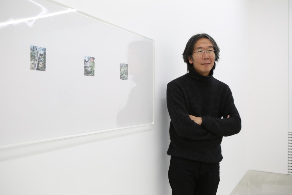 上田義彦「赤い林檎との親密な残像を求めて」 | ARTICLES | IMA ONLINE