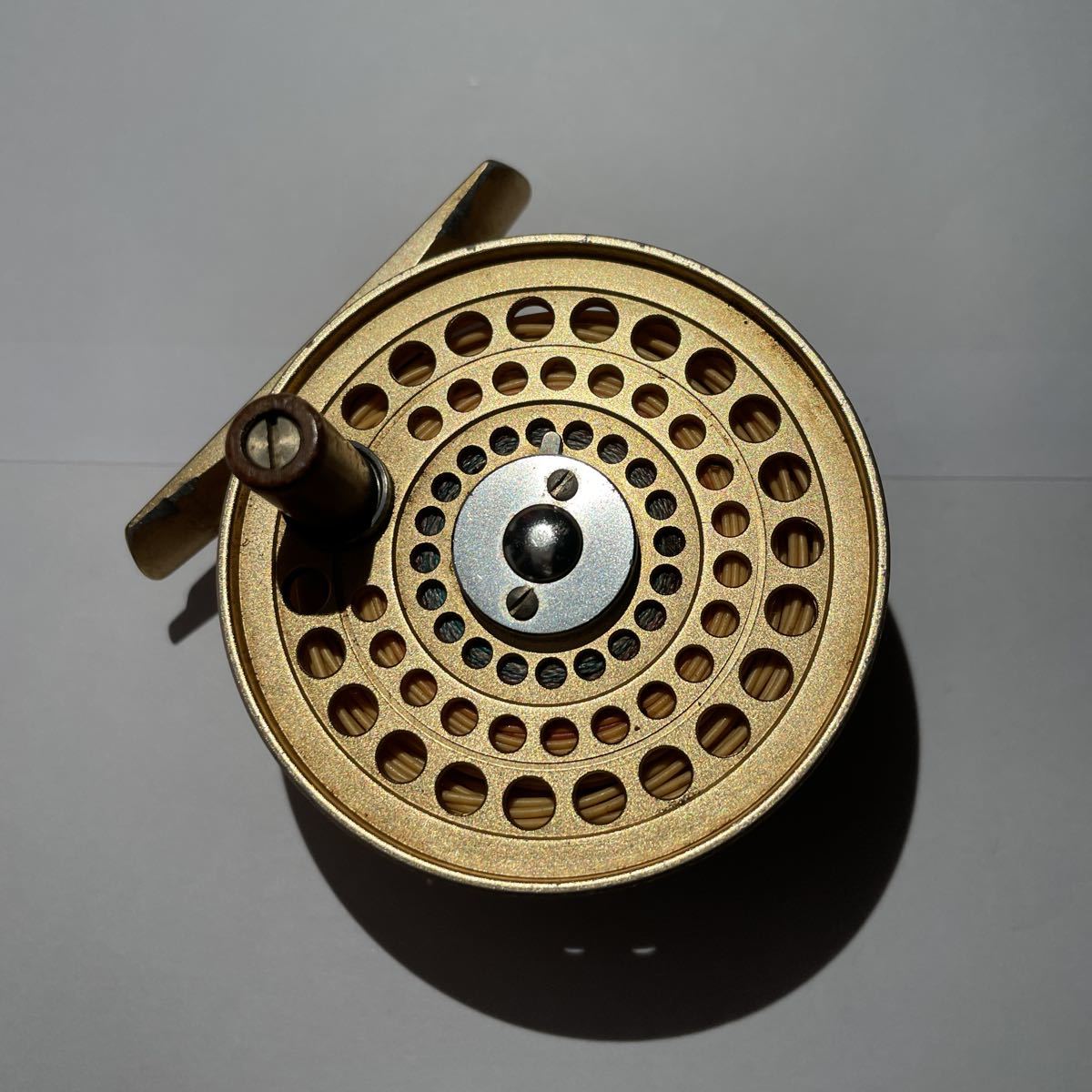 Ufm ウエダ cantata カンタータ 2100 リール フライリールの落札情報