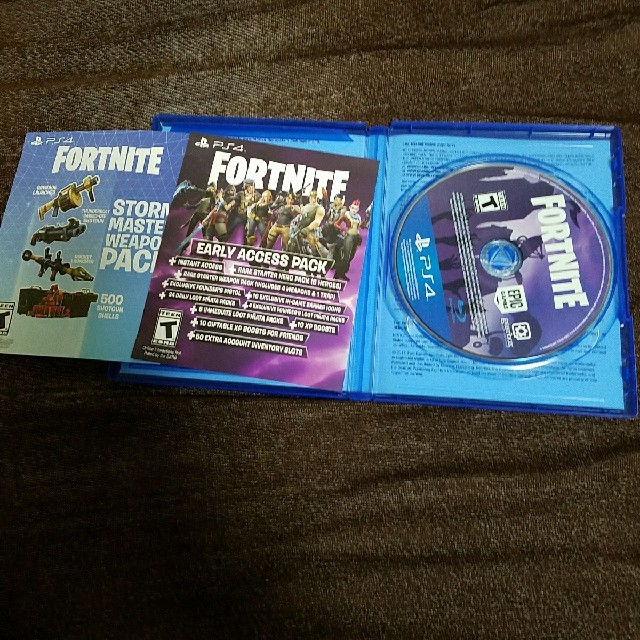 フォートナイト(PS4ソフト)の通販 by GAKU's shop｜ラクマ