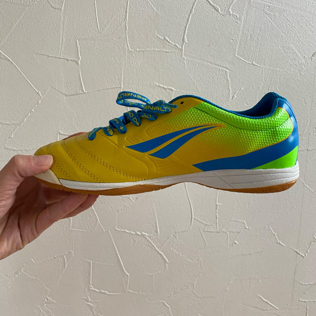 PENALTY - フットサルシューズの通販 by Rin's shop｜ペナルティならラクマ