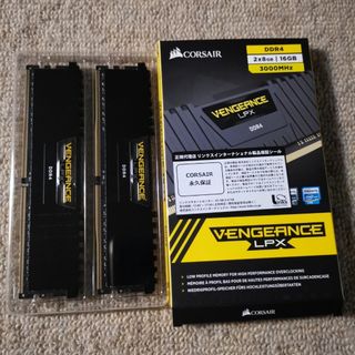 CORSAIR - 【中古】DDR4-2666 16GB(8GB×2枚) CORSAIRの通販 by SG