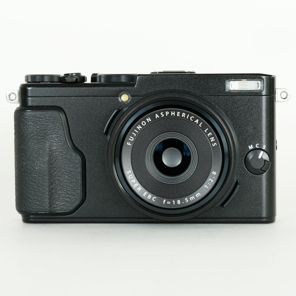 FUJIFILM X70 ブラックの出品 | ONE SCENE（ワンシーン）