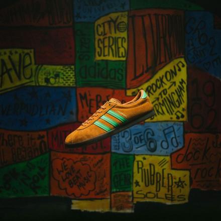 海外5月24日発売予定】サイズ? × アディダス リバプール シティ