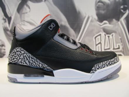 国内12月26日発売予定】 ナイキ エアジョーダン3 レトロ ブラック/バー