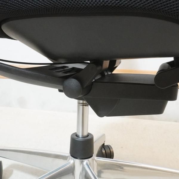 KOKUYO(コクヨ)のM4 オフィスチェアです。コクヨ独自のオート