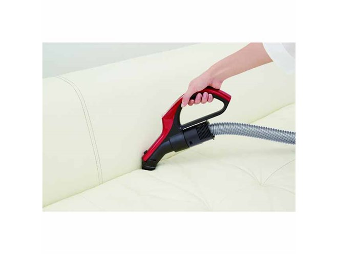 東芝、ゴミ圧縮率を向上させた小型軽量サイクロン式クリーナー「TORNEO