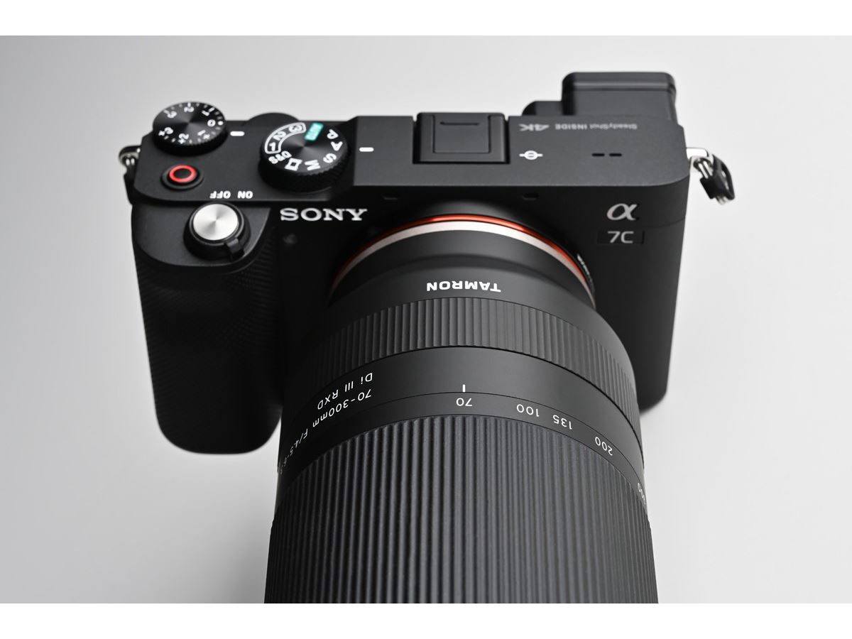 世界最小・最軽量の望遠ズーム！ タムロン「70-300mm F/4.5-6.3 Di III