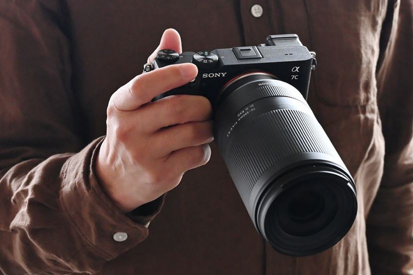 世界最小・最軽量の望遠ズーム！ タムロン「70-300mm F/4.5-6.3 Di III