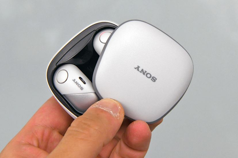 ソニーの完全ワイヤレスイヤホン第2弾「WF-SP700N」は防滴・ノイキャン