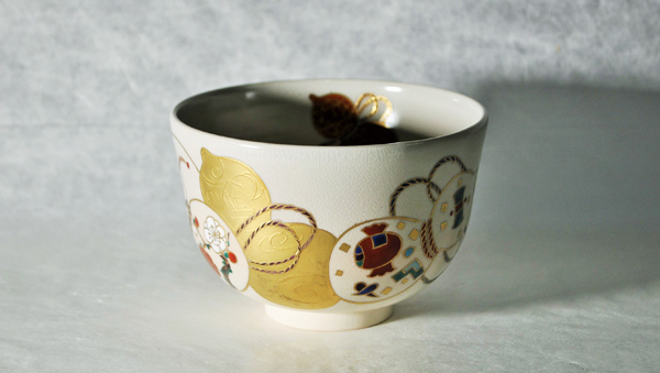 抹茶碗 金彩 六瓢 無病息災の願いをこめた茶碗