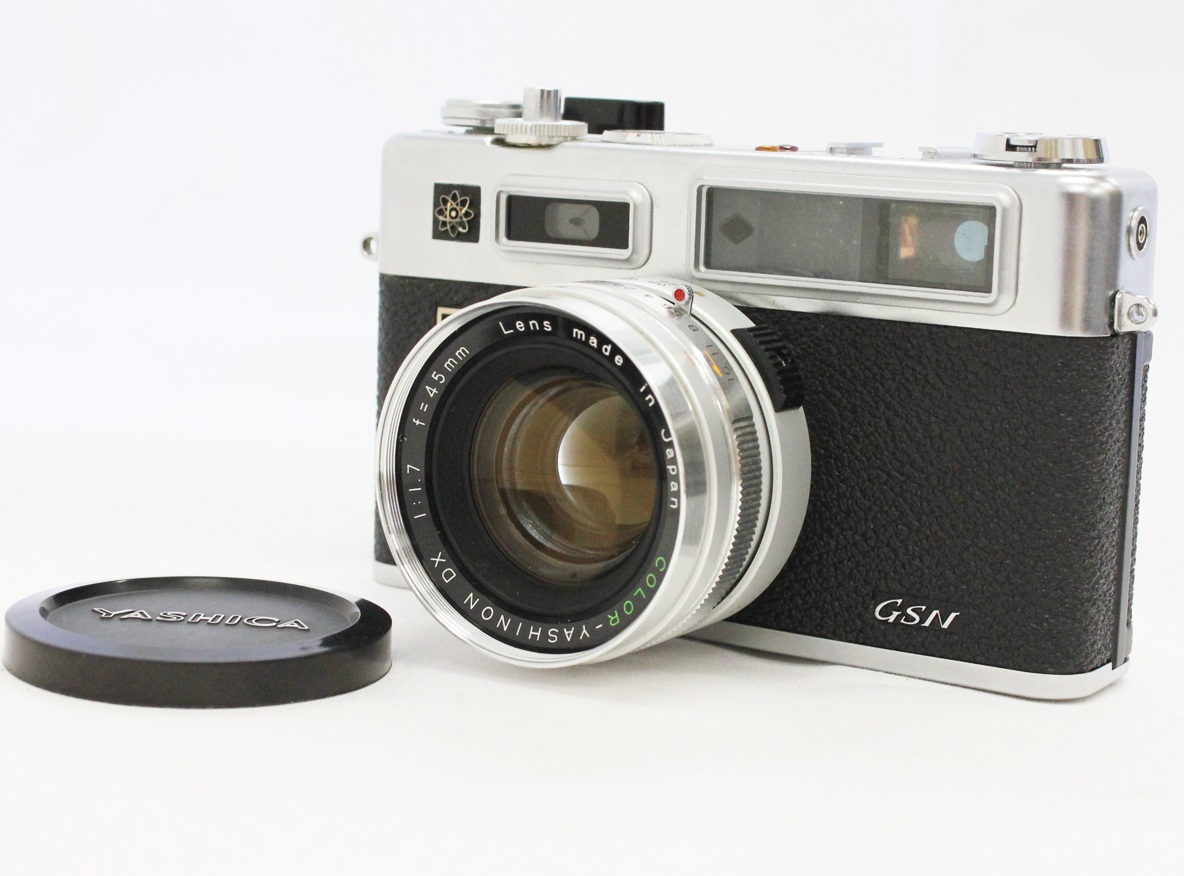 Yashica Electro 35 GX Rangefinder Camera Black w/40mm F/1.7 Lens