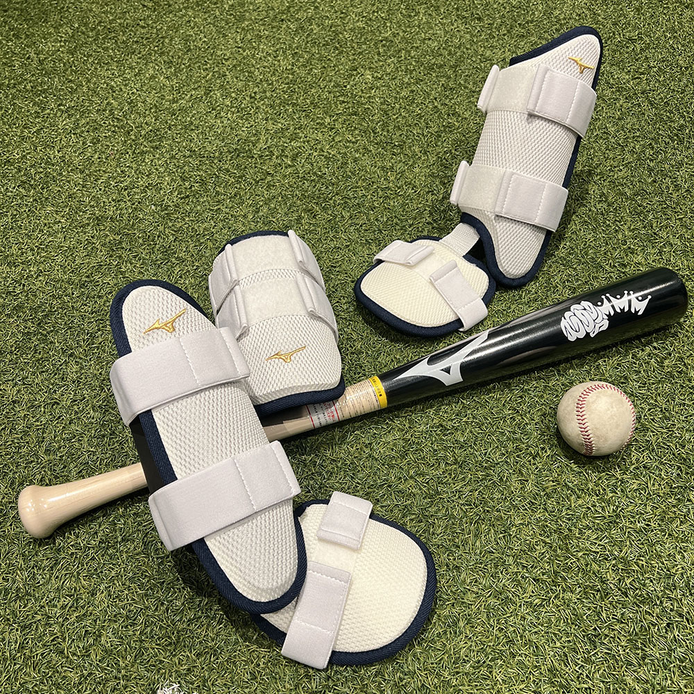 ミズノ直営限定／ミズノプロ】フットガード(左足／右打者用)|1DJLG520