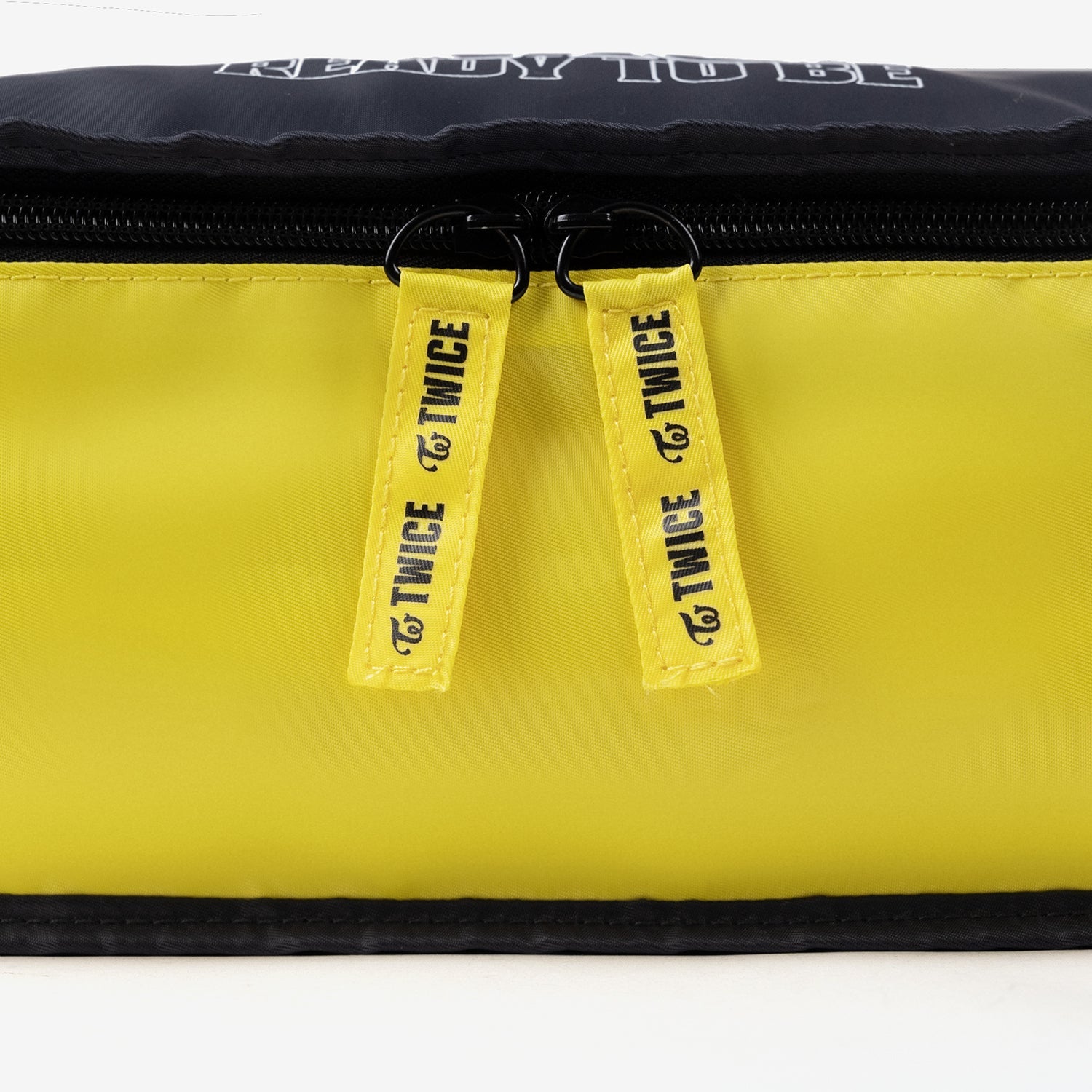 TRAVEL POUCH SET / TWICE『READY TO BE SPECIAL』 – JYP JAPAN ONLINE