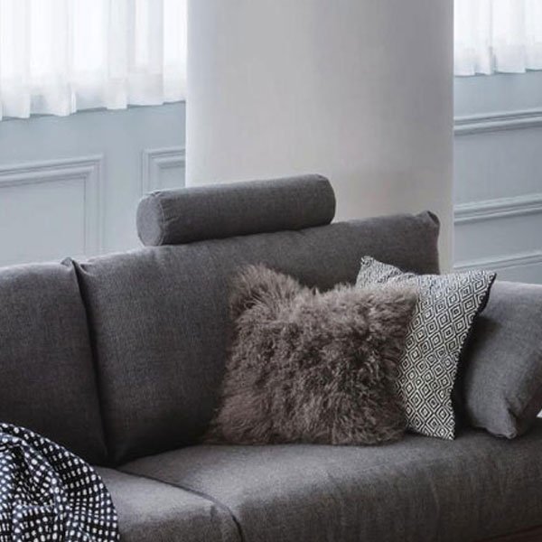 九州産の杉をふんだんに使用し製作したリビングソファ LC035 | Chronos