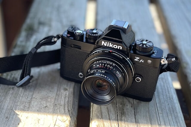 Nikon Zfc、さてシルバーにするか、ブラックにするか。｜記憶カメラ