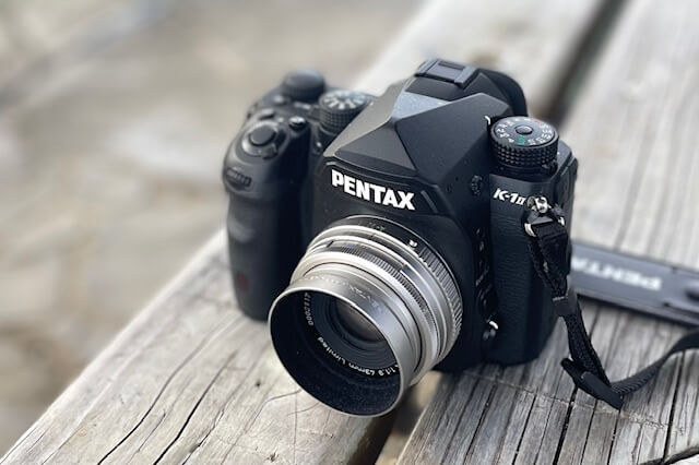 フィルム時代のFA Limitedレンズをつけて、リバーサルフィルムモードで