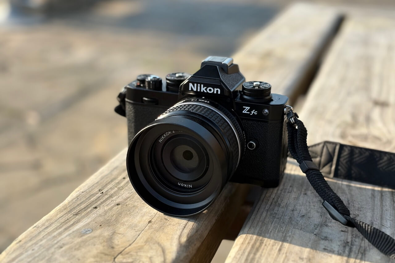 Nikon Z fcにNikkor Z 40mm f2 SEをつけておけば、間違いない。｜記憶