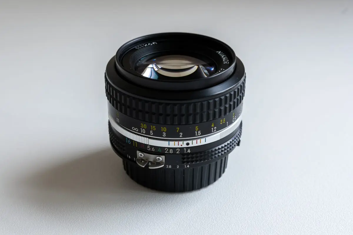オールドレンズ】値段以上の価値がある銘玉単焦点レンズ「Ai NIKKOR