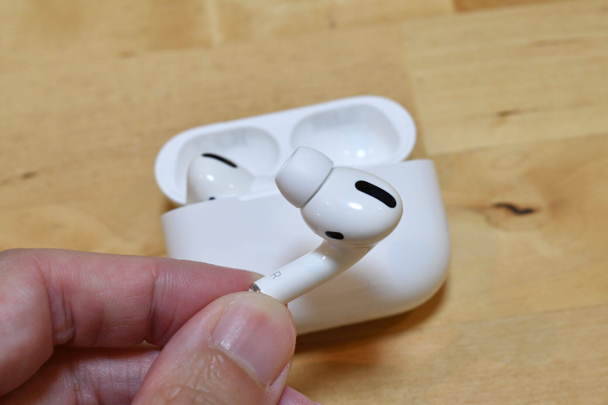 AirPods Pro第1世代の音質が凄い！無印AirPodsとの違いに驚いた