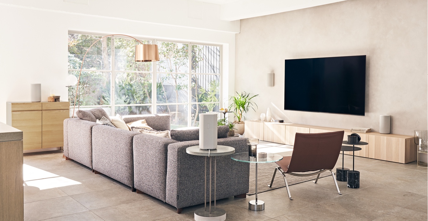 4つのスピーカーから最大12個のファントムスピーカーを生成する