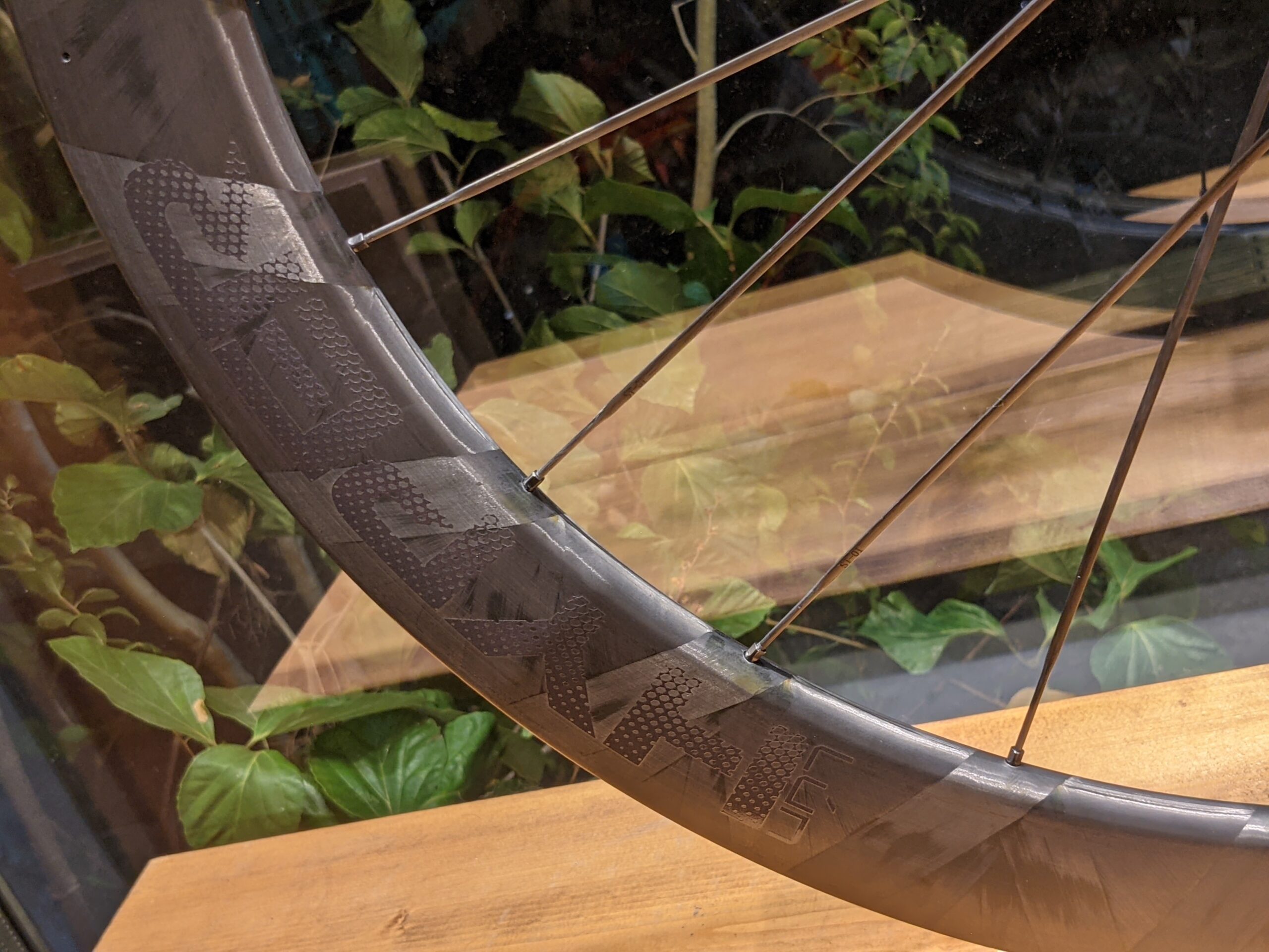 Lun HYPER 2023新モデル】Lun HYPER D45 カーボンエアロスポークを採用