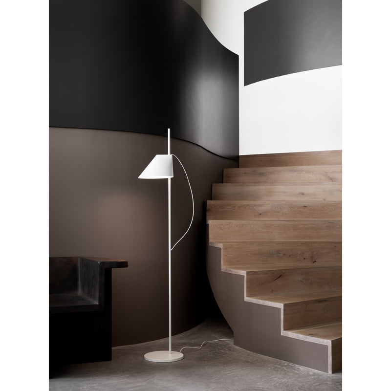 Yuh フロア / ホワイト フロアランプ Louis Poulsen ルイスポールセン