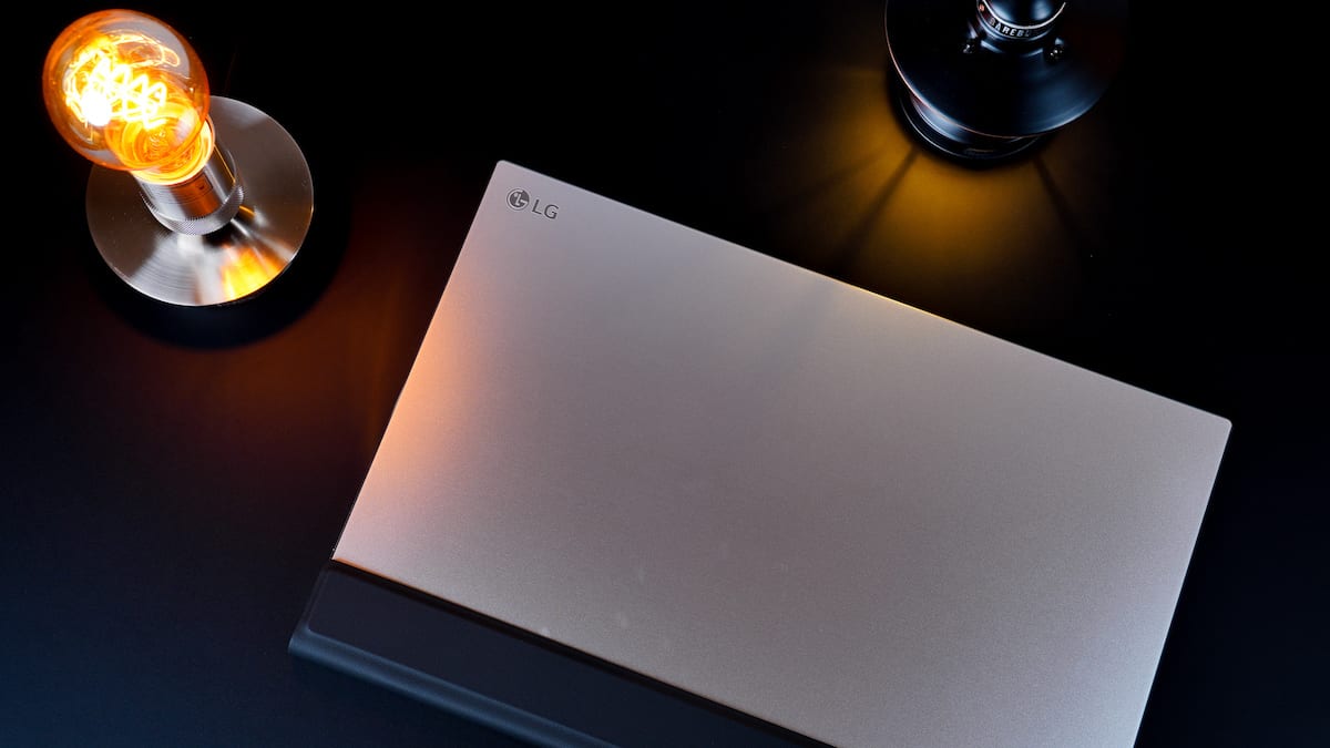 LG gram +view レビュー】美しい… 16インチ 2K 16:10でシンプルかつ