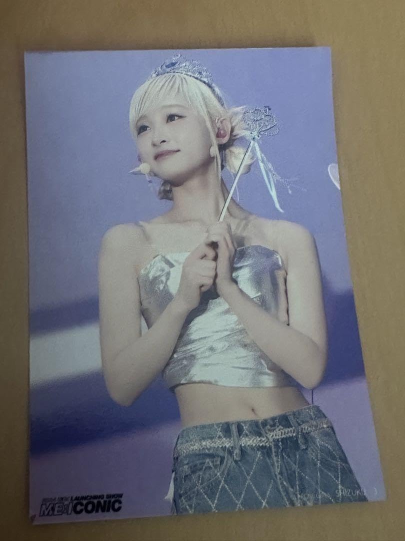 Amazon.co.jp: 飯田栞月 ステージフォト（L判) ME:I ミーアイ : おもちゃ