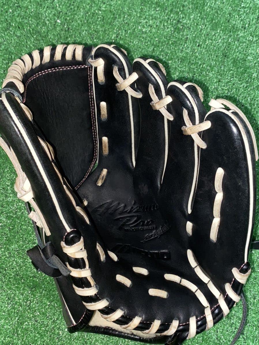 Amazon.co.jp: 中日ドラゴンズ 19 吉見一起 実使用グラブ : おもちゃ