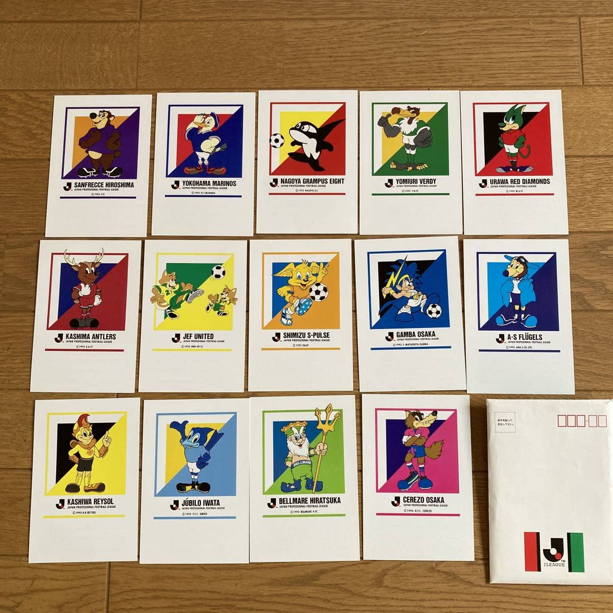 Amazon.co.jp: Jリーグ 発足時 19921994年 14チームマスコット