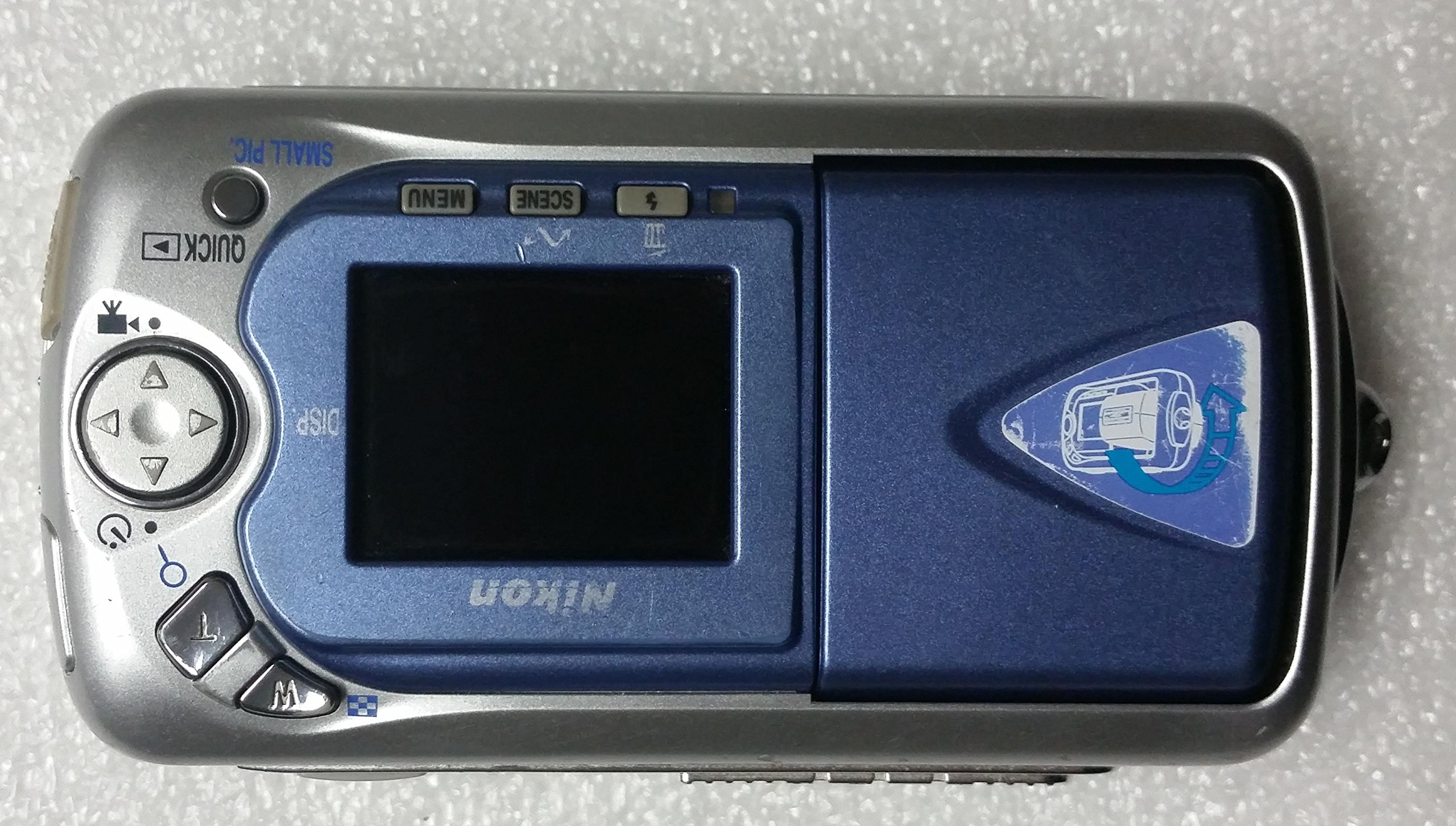 Amazon | Nikon Coolpix 2500 2MP デジタルカメラ 光学ズーム3倍