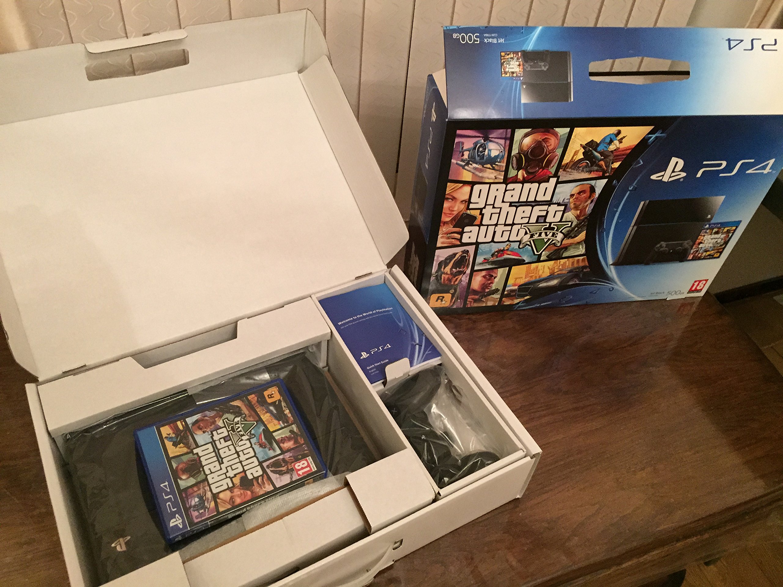 Sony PS4 Console with Grand Theft Auto V (PS4) : Amazon.co.uk: PC