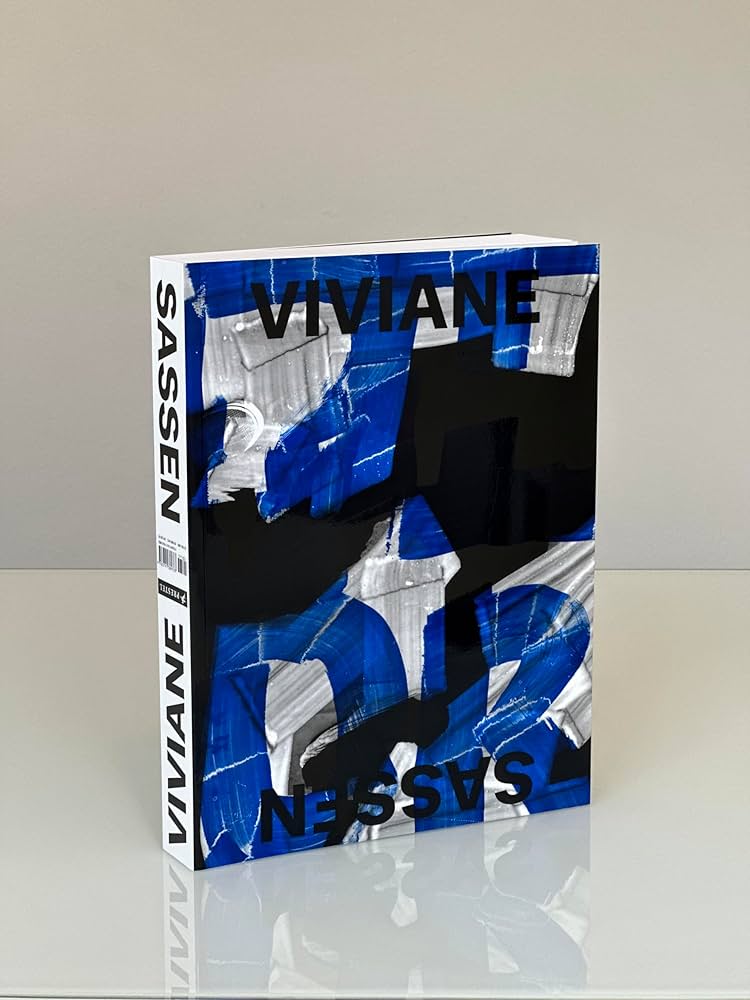 Amazon.com: Viviane Sassen: Phosphor: 9783791389783: Sassen