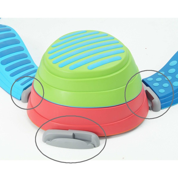 室内 鉄棒、体育体操マット、スケートボードセクション スケボーレール