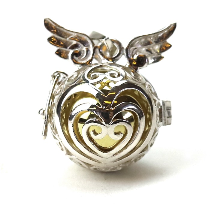 女性の看護師さんへのプレゼントにおすすめ！癒やされるアクセサリー