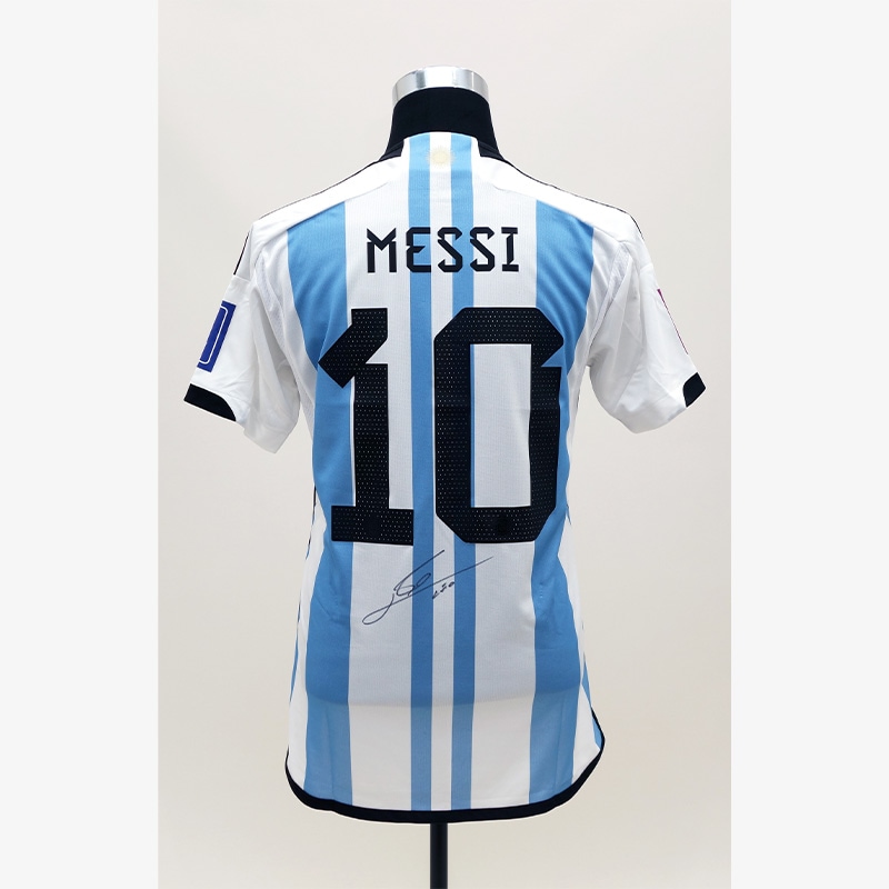 メッシ直筆サイン入りアルゼンチン代表2022ホームユニフォーム (決勝