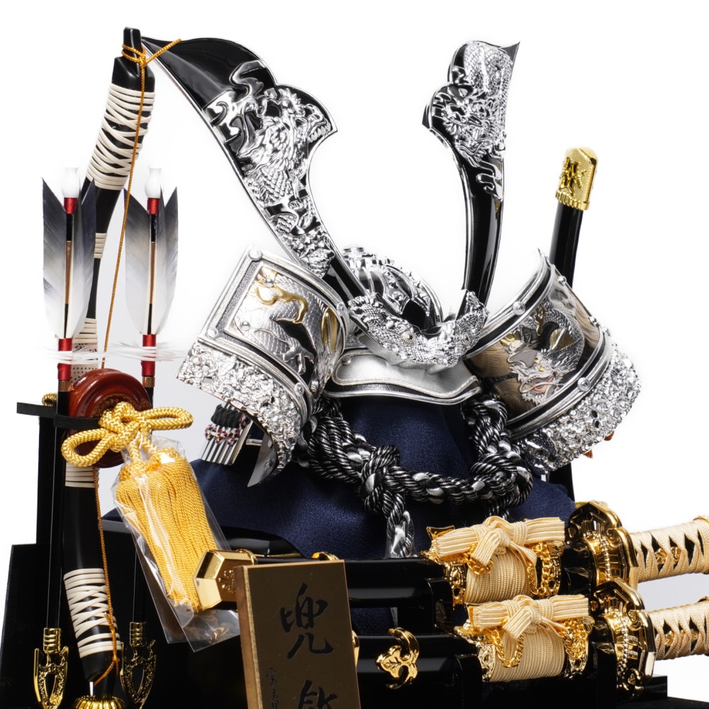 五月人形】12号 銀中鍬 兜ガラスケース飾り〈宝童作〉 ｜雛人形・五月