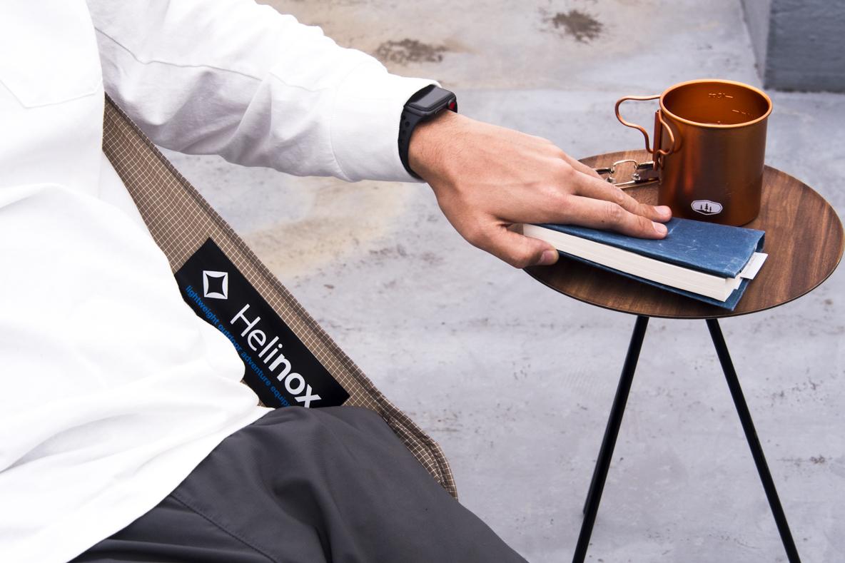 ヘリノックスのチェアとサイドテーブルはセットでアンダー1kg