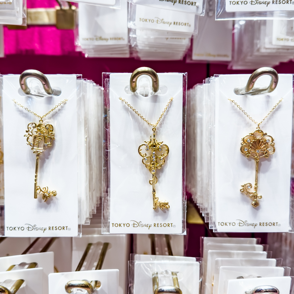 ラプンツェル、ベル、アリエルモチーフのキー（鍵）ネックレス！東京