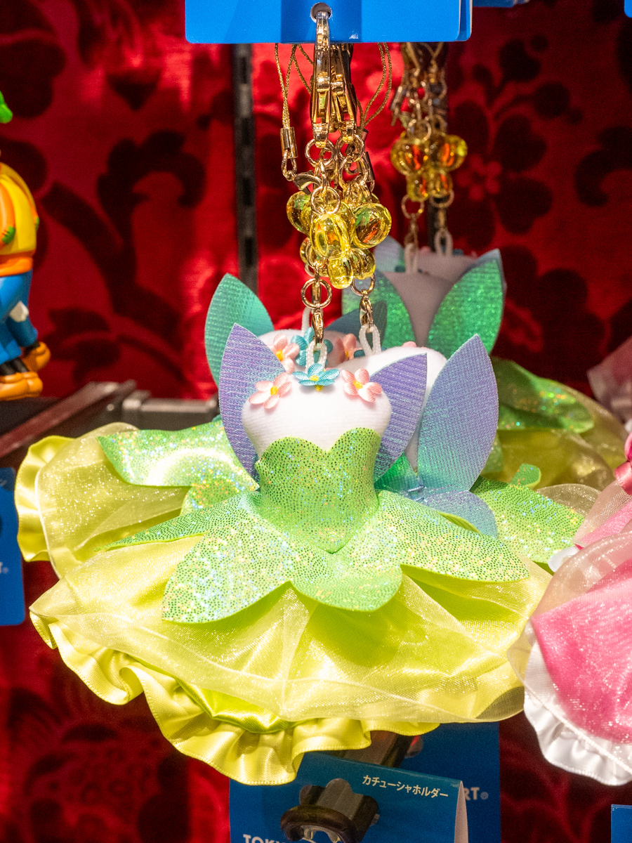 おしゃれに揺れるドレスがかわいい！東京ディズニーリゾート『ドレス