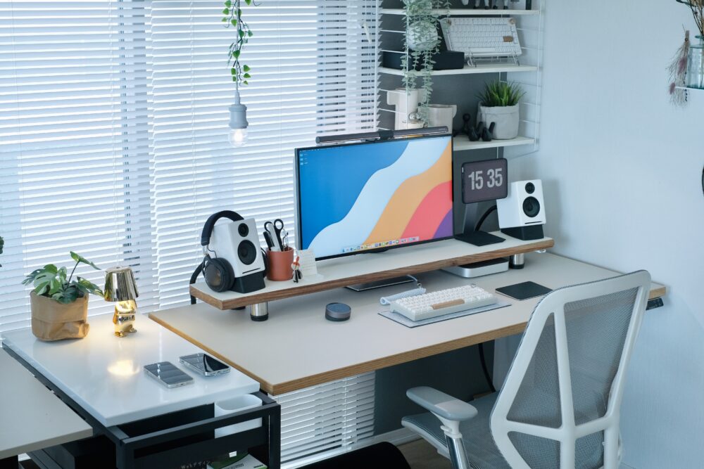 KANADEMONO（かなでもの）のリノリウム天板で作る新しいデスクが完成