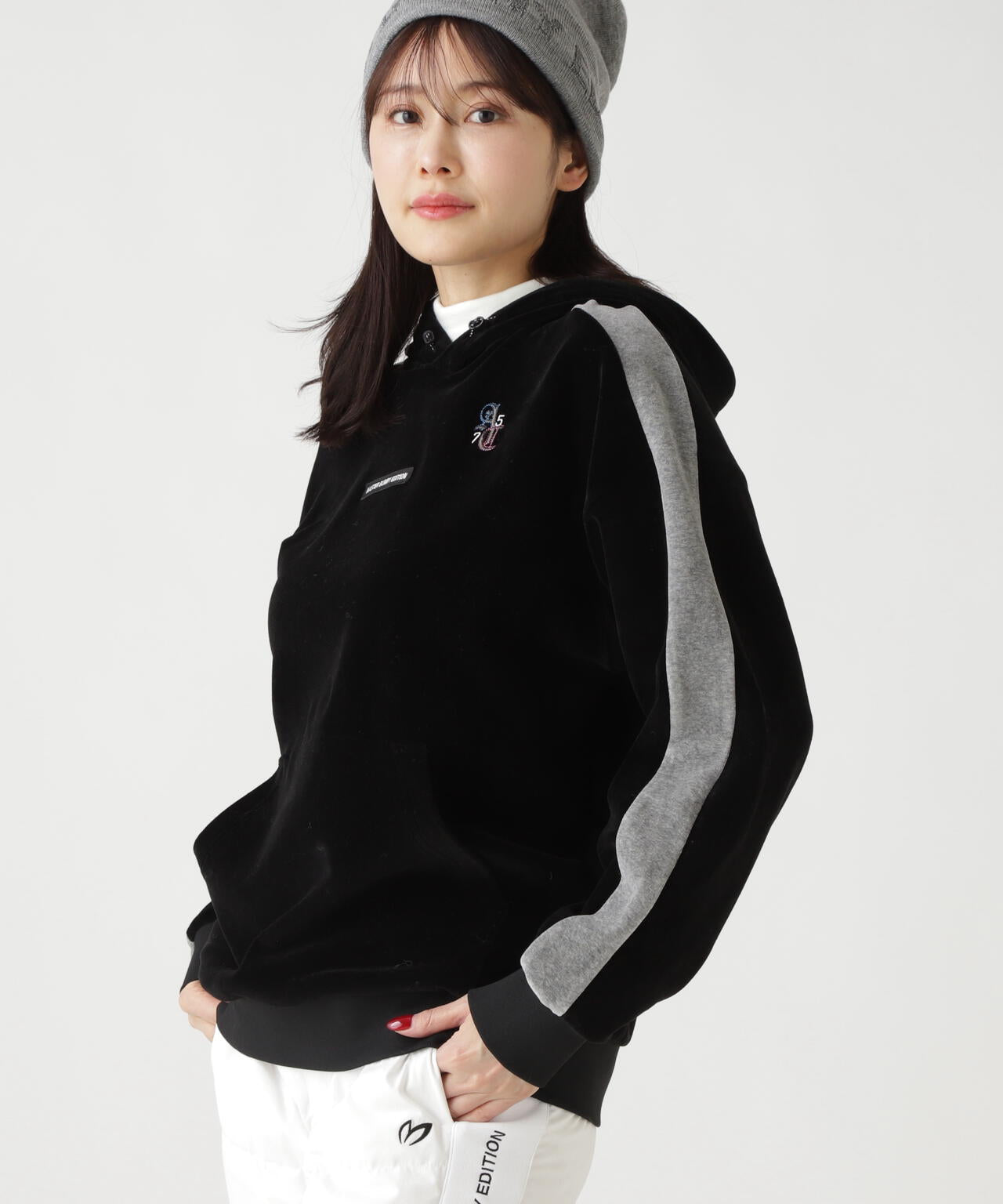 岩井ツインズコラボカラーあり】ベロアフーディプルオーバー | MASTER