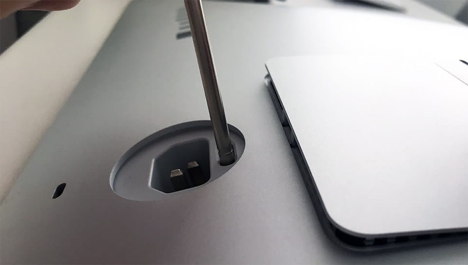 iMac (27-inch, Late 2013)メモリ増設実践／メモリを8GBから24GBに増設