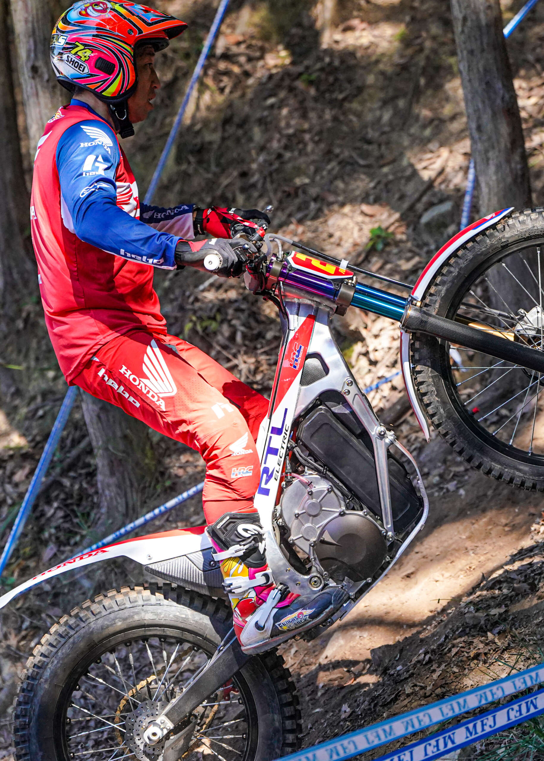 藤波貴久21年ぶりの全日本、ホンダの電動マシンのデビューウィン R6