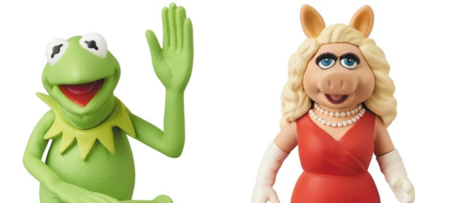 メディコム・トイ、カーミットとミス・ピギーのフィギュアを2019年9月