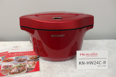 シャープの新しい「ヘルシオ ホットクック」は、人工知能がメニューを