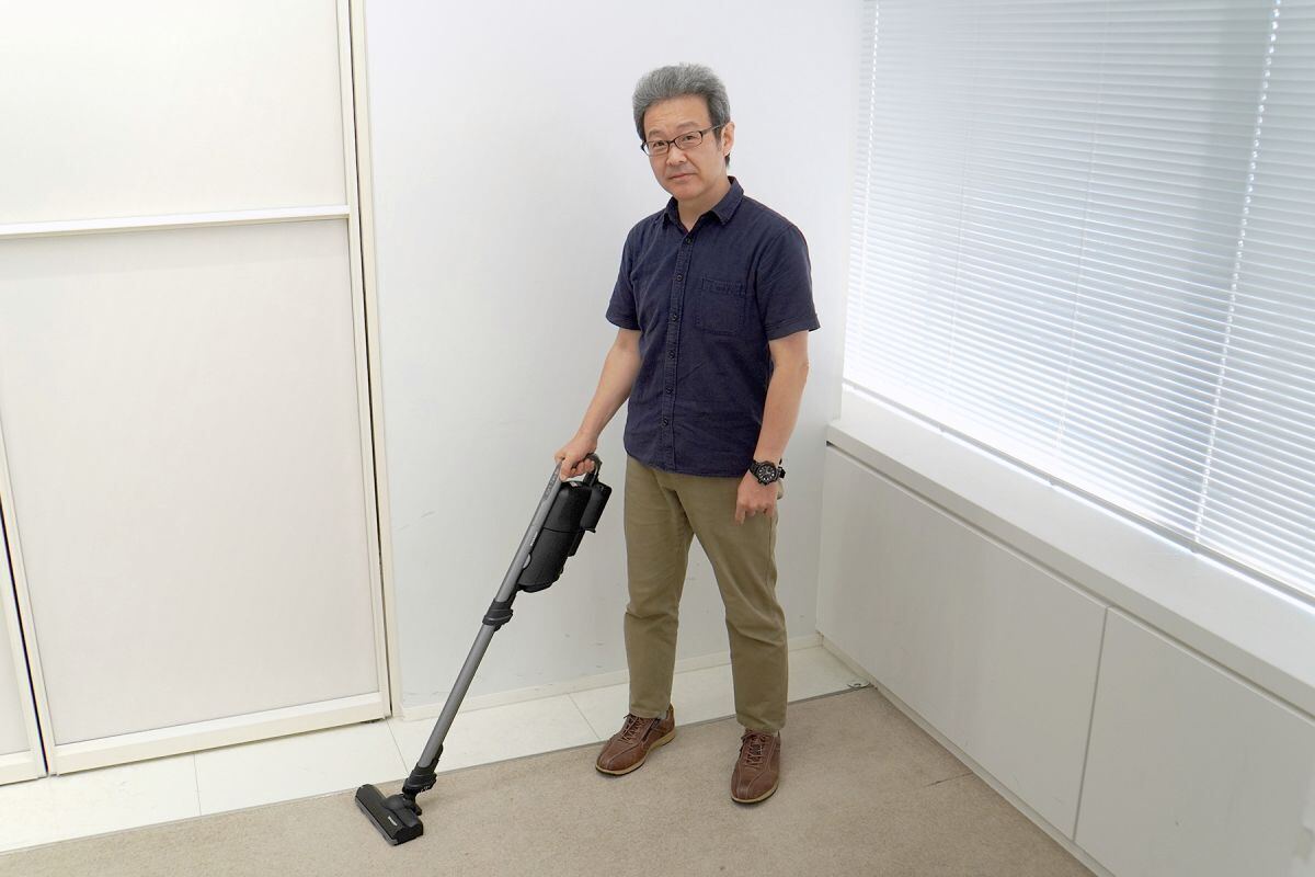 シャープからも紙パック式！ 手を触れずゴミ捨て、ダストカップの