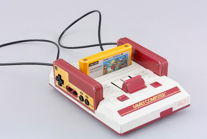 雑誌「ファミコン四十年生」が7月1日より発売開始。組み立て1/1サイズ