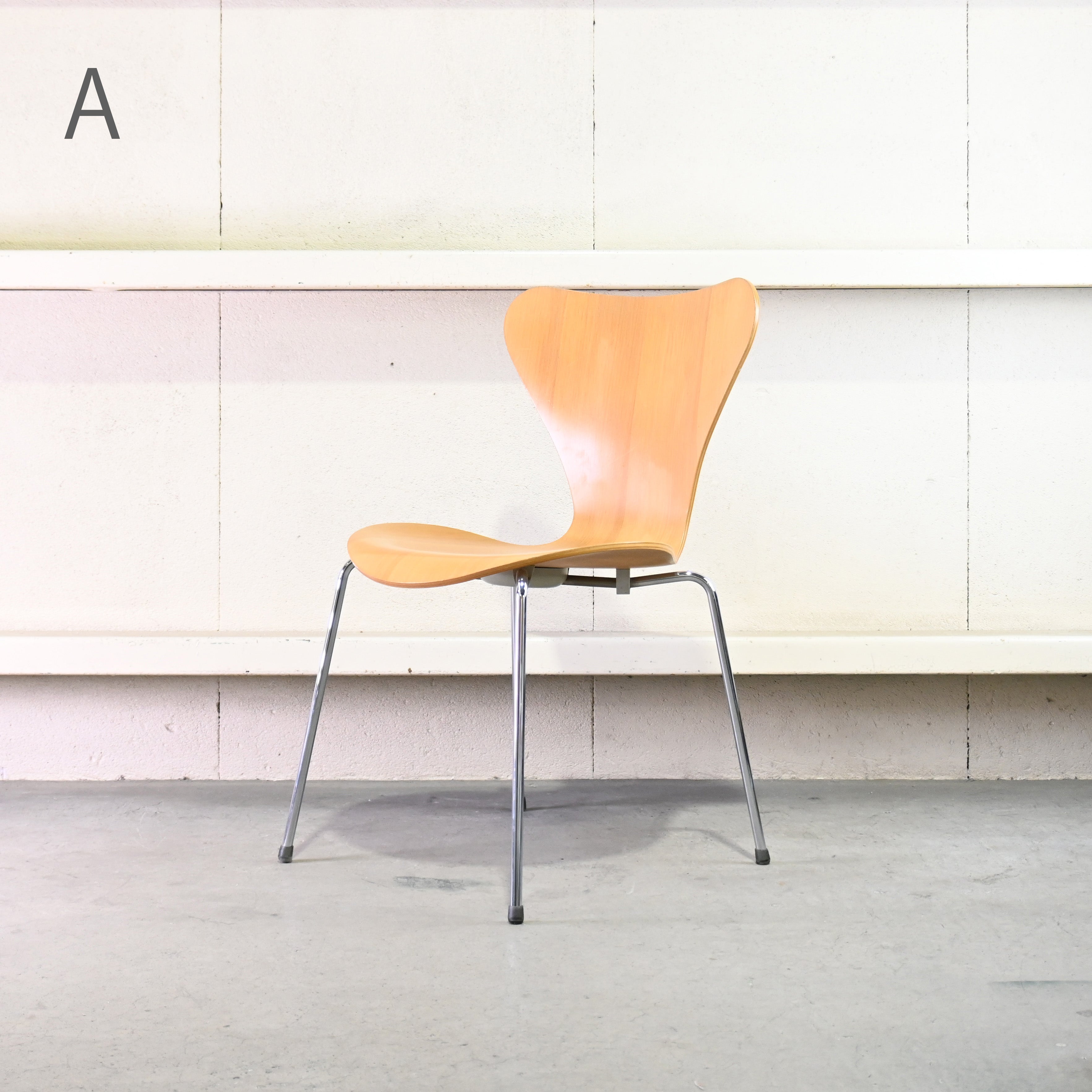Fritz Hansen Seven Chair Natural Beech Arne Jacobsen Denmark
